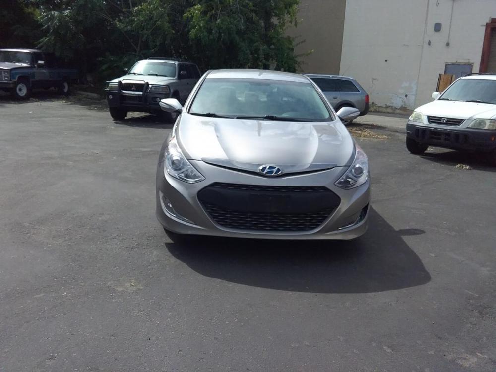 2014 Silver /Gray Hyundai Sonata Sedan (KMHEC4A47EA) with an 2.4L L4 DOHC 16V HYBRID engine, 6-Speed Automatic transmission, located at 3605 W Overland Rd., Boise, ID, 83705, (208) 863-0063, 43.589729, -116.226181 - ***ELECTRIC VEHICLE**** HYBRID*** If you want to save money on gas, electric vehicles are the way to go. This great looking Hyundai Sonata is in great condition. It has heated front seats for your winter comfort, back-up camera, bluetooth, satellite radio, CD, power locks and power windows for your - Photo #2