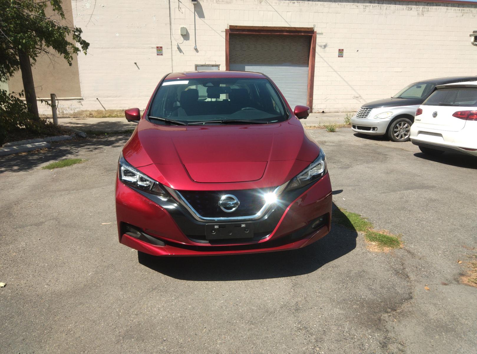 2021 /Black Nissan LEAF SV (1N4AZ1CV0MC) with an ELECTRIC engine, CVT transmission, located at 3605 W Overland Rd., Boise, ID, 83705, (208) 863-0063, 43.589729, -116.226181 - This 2021 Nissan Leaf is an electric vehicle that is in excellent condition with 17K miles on it. The exterior is a beautiful maroon, with black cloth interior. To seat up a test drive on this great electric car, call us at 208 863-0063 to set up a time. Or stop by to see it. - Photo #5